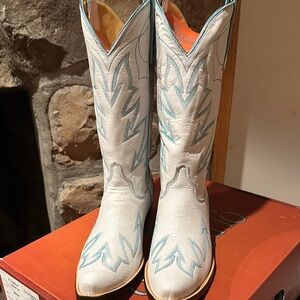SOLD
Old Gringo White and Blue Western Heeled Boots